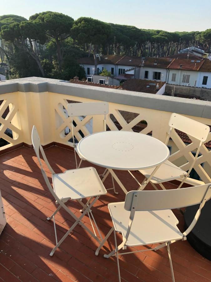 Torre Della Darsena Appartement Viareggio Buitenkant foto